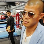 亀田興毅　王者河野公平の記者会見に乱入！