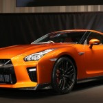 日産が「GT-R」2017年新型モデルを披露！その性能とは？